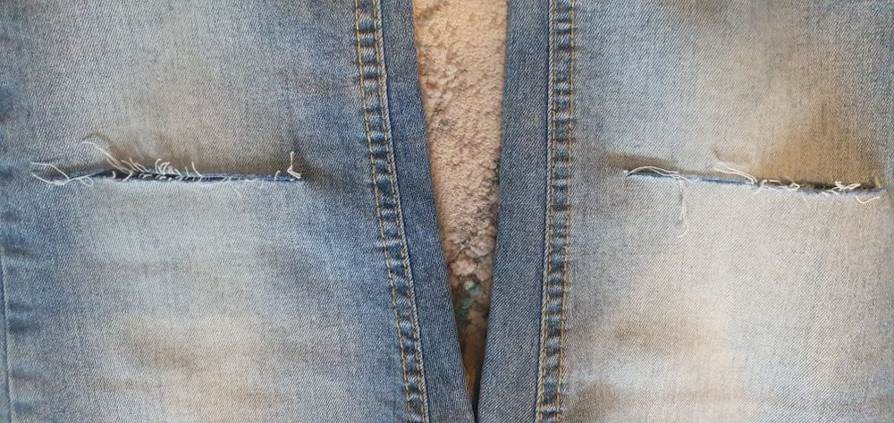 Blugi RESERVED - skinny - mărime 31 (produs NOU, fără etichetă)