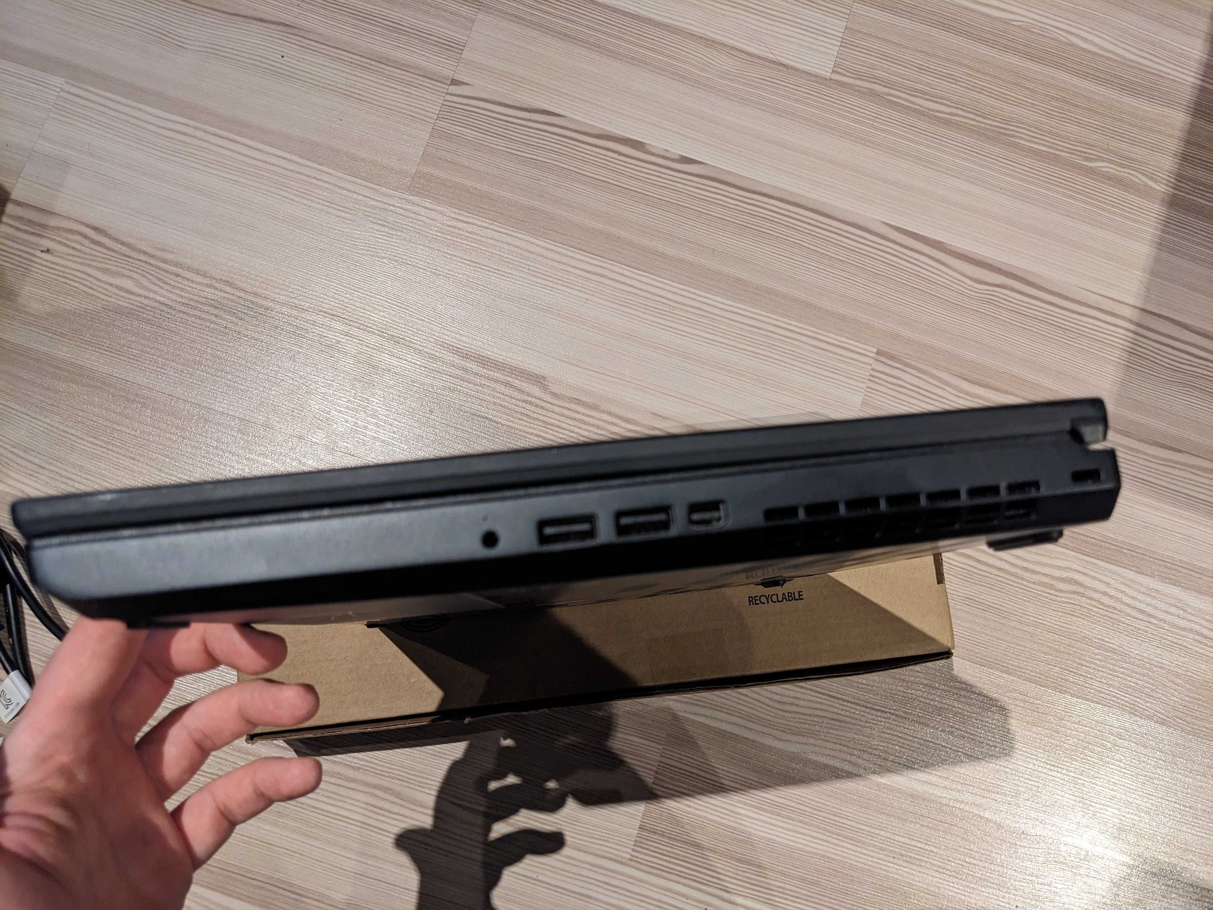 Лаптоп Lenovo Thinkpad P52/i7-8850H/4К touch IPS/Quadro P2000/32GB RAM