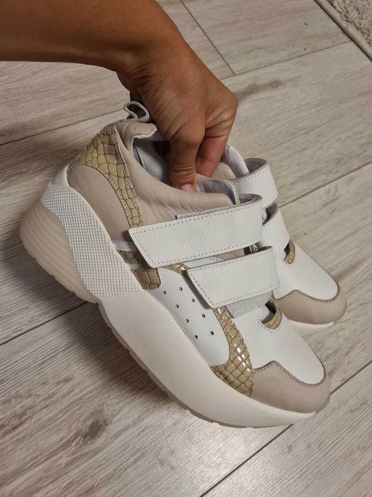 Чисто нови обувки естествена кожа/маратонки телешка кожа