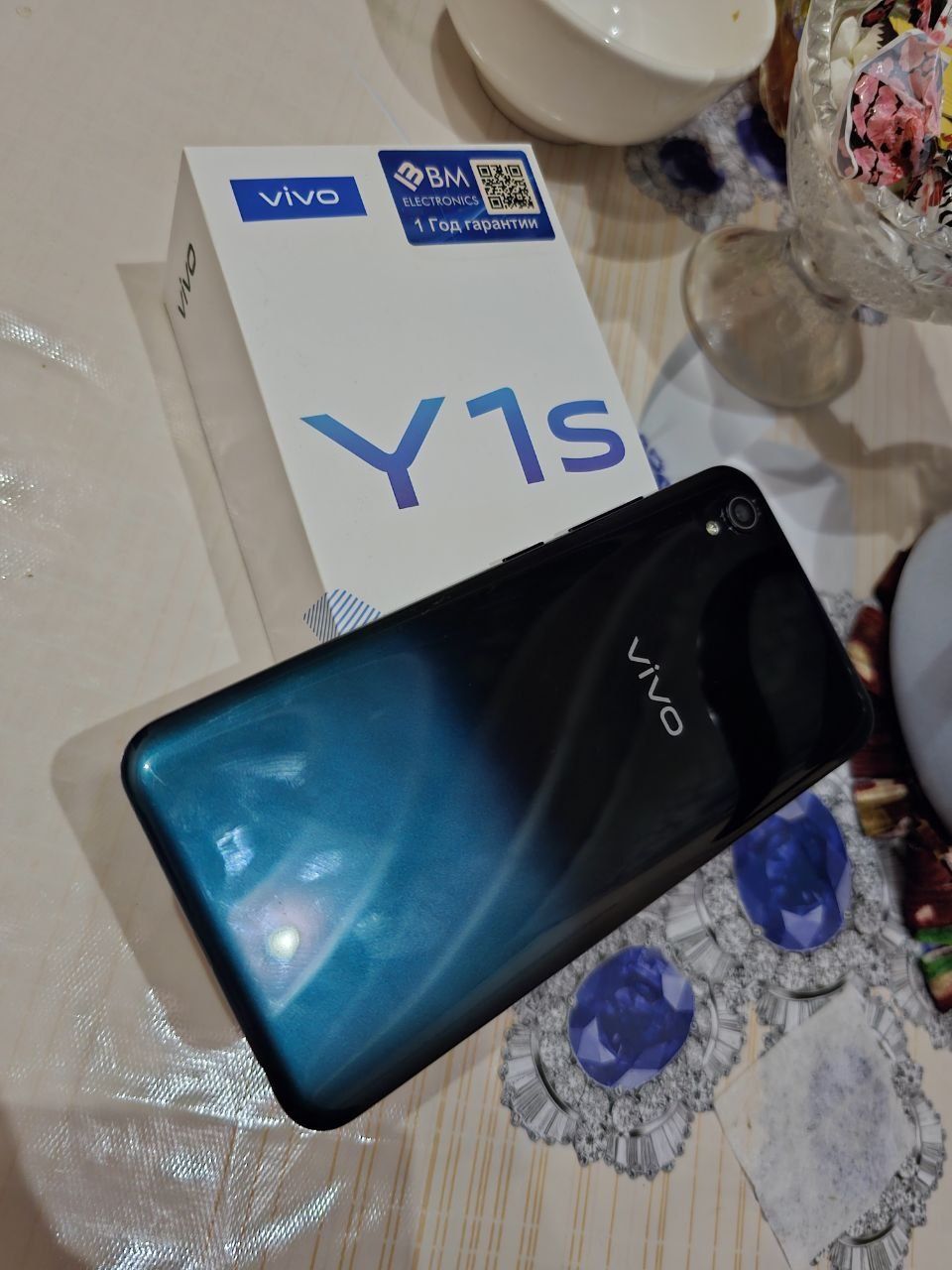 Vivo Y1S  telefoni