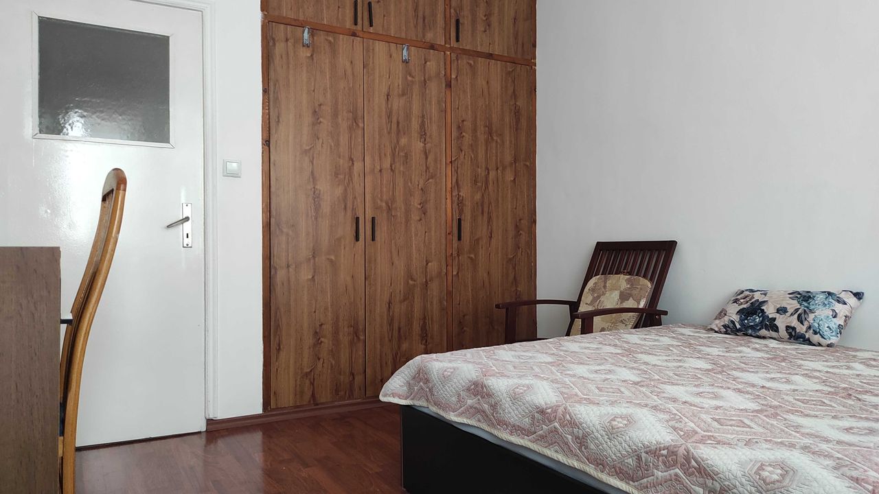 Дава се под наем Двустаен апартамент в Варна, Център - 53 кв.м за 382.5 € - Снимка #4