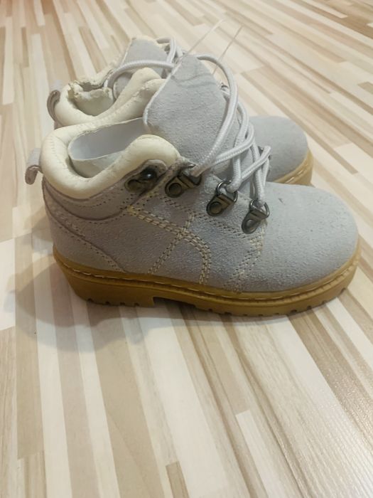 Детски нови боти 28 номер