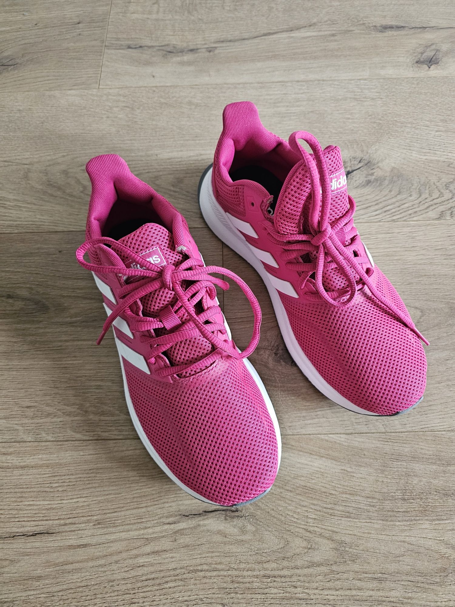 *Нови* Дамски летни розови маратонки Adidas Runfalcon, 38 н 24см