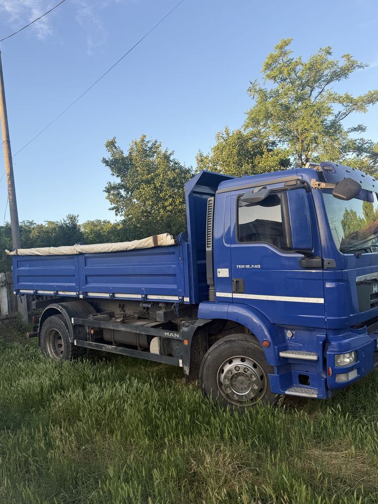 Camion Basculabil 20Tone de închiriat