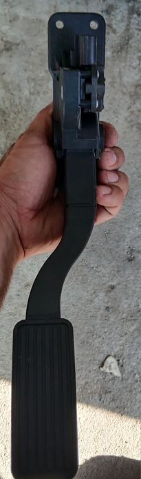 Педал за гаста за ДР DR