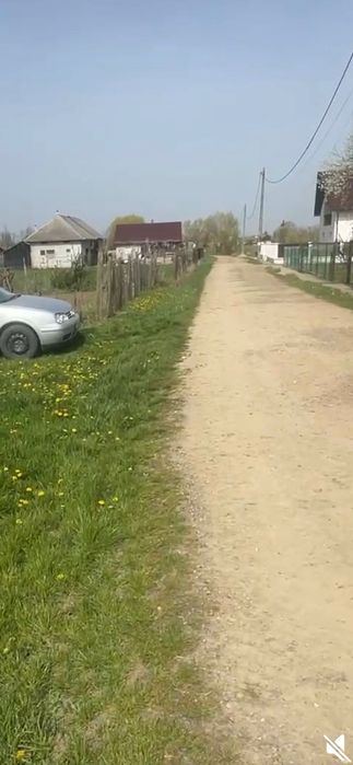 Vând teren intravilan în Paulian