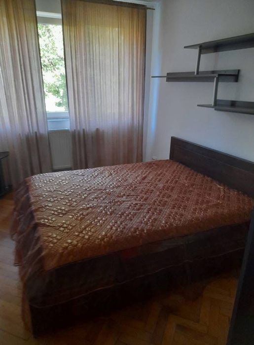 Apartament de închiriat