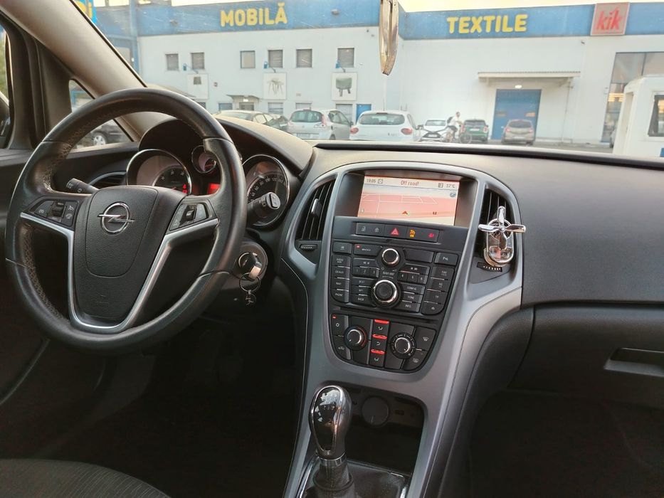 Opel Astra J 1.7 CDTI 110 CP-An 2013 - Euro 5- Negru Metalizat