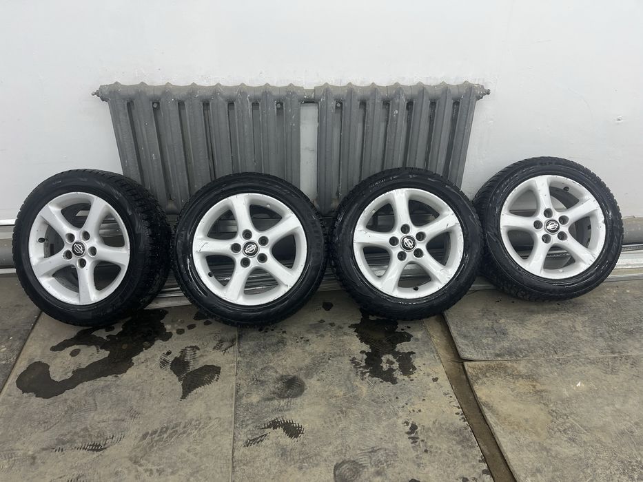 Диски с зимней резиной Nissan