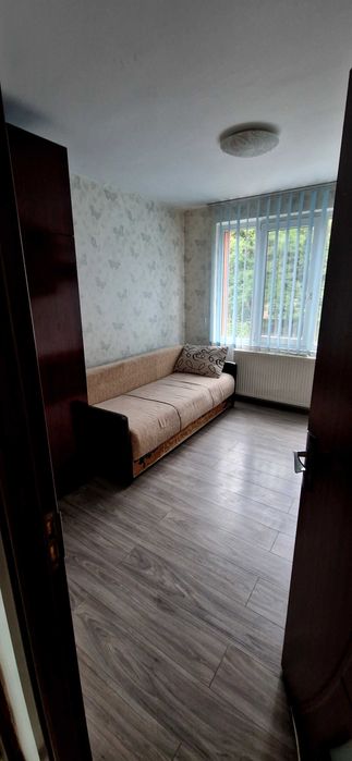 Închiriez apartament 4 camere zona Tractorul