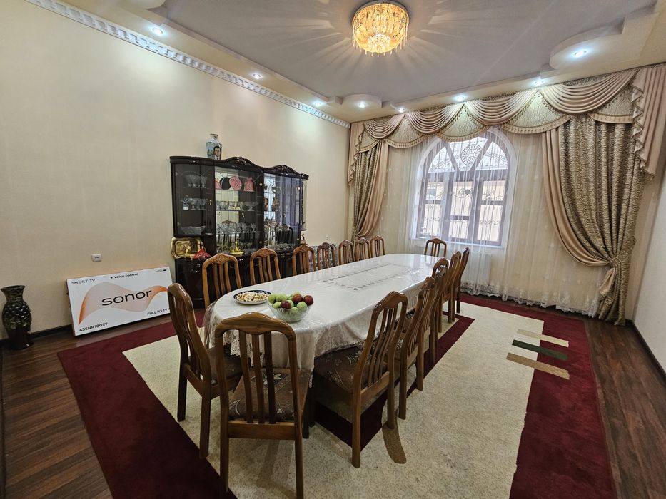 Продается дом на земле в центре города