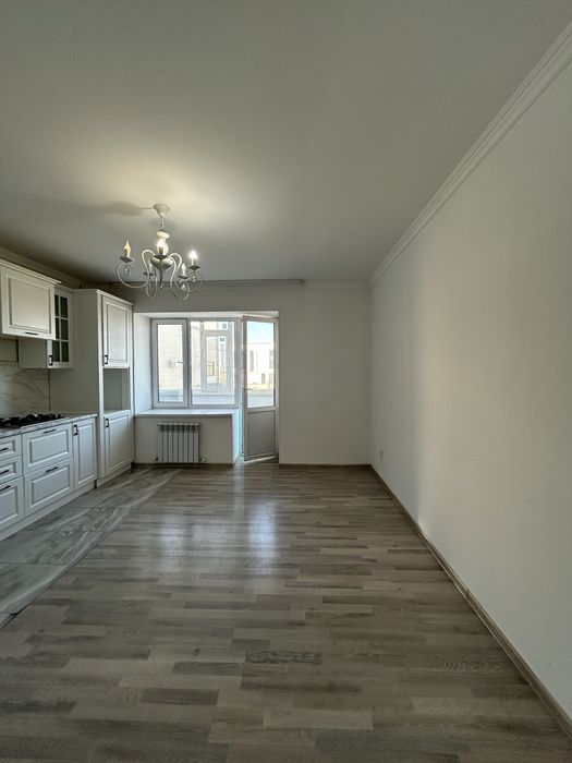 Продам 2 к.кв., 12 мкр.