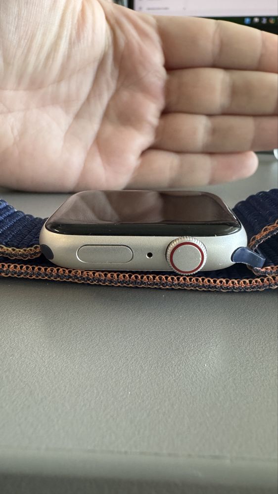 Apple Watch SE (2023) - 44mm, Cellular