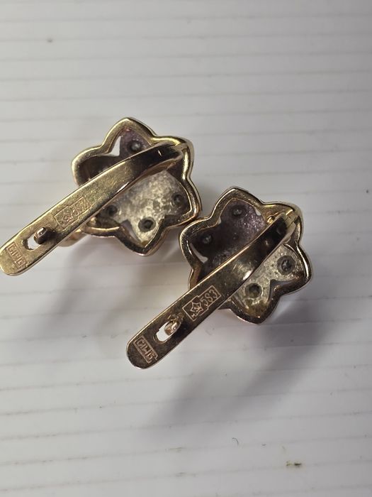 Золотые сережки.