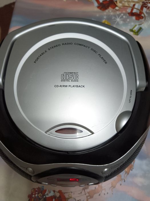 VÎND Radio casetofon portabil Trevi