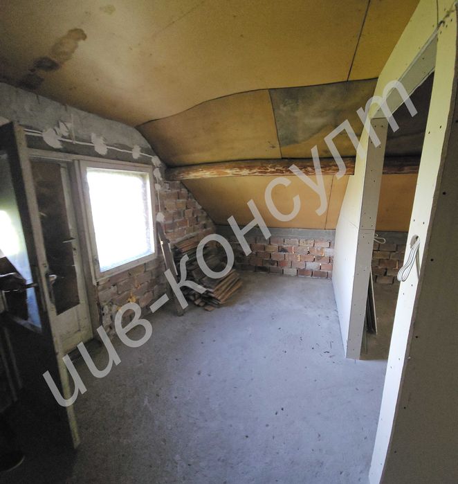 Голям парцел с панорамна гледка и къща в с. Малки Чифлик