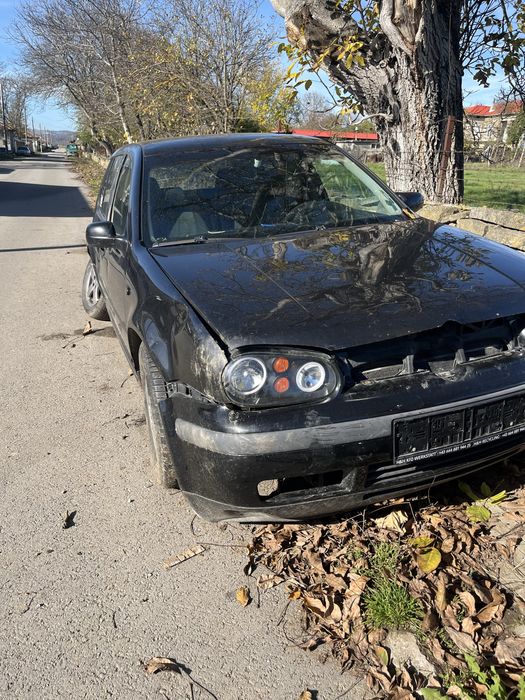 Голф 4 на части
