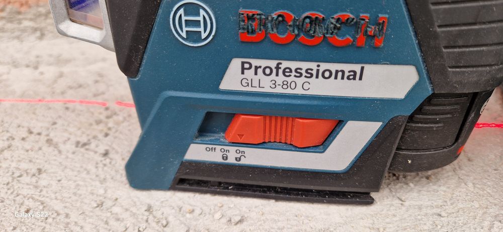 Bosch nivela rotativa cu linii