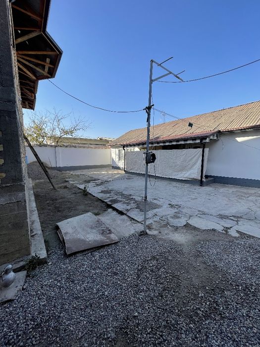 Uy sotiladi. Toshkent viloyati o'rta-chirchiq 
Arentir  Food cty 
(Kot