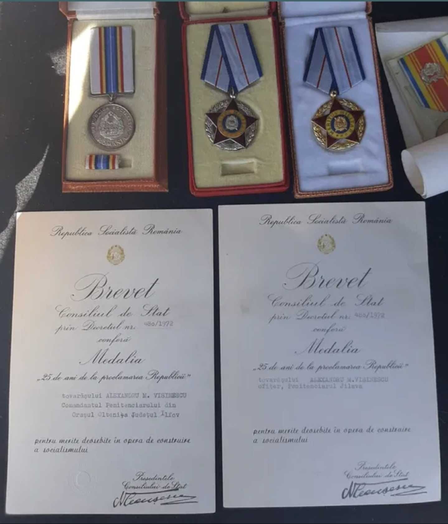 Medalii și brevete RSR și RPR apartinand Alexandru  Visinescu