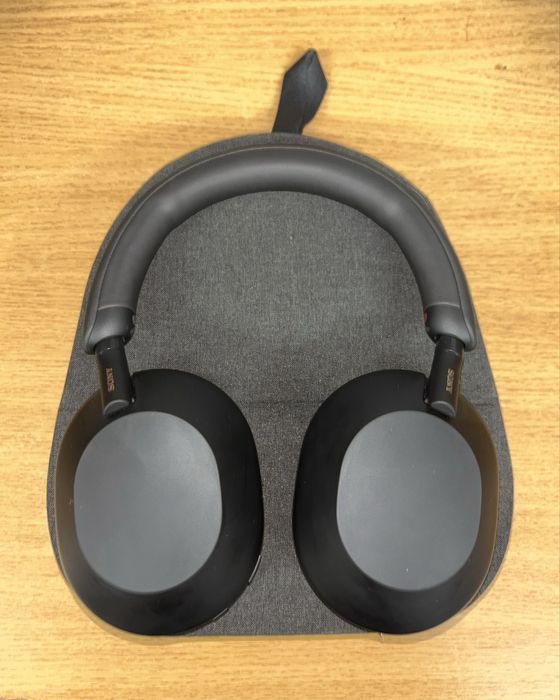 Casti Sony WH-1000XM5