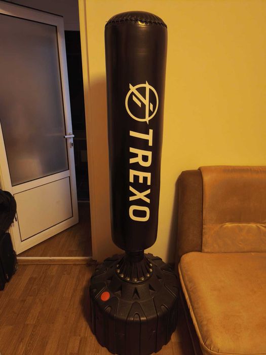 Vând sac de box folosit foarte puțin, stare excelentă