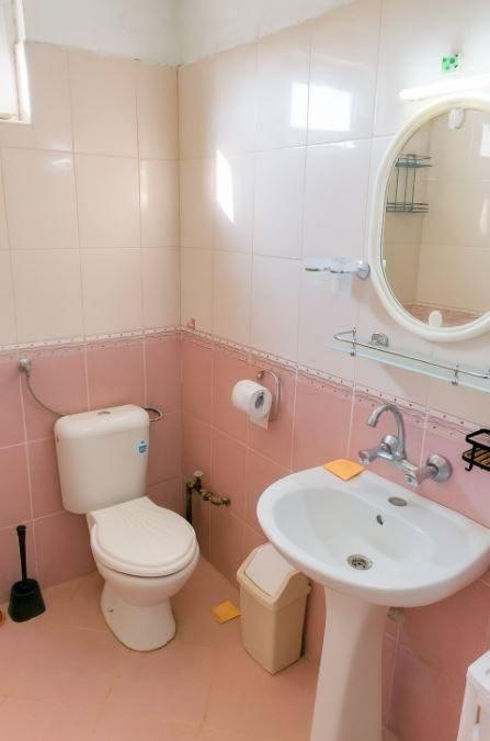 Дава се под наем Тристаен апартамент в Варна, м-т Траката - 68 кв.м за 450 € - Снимка #3