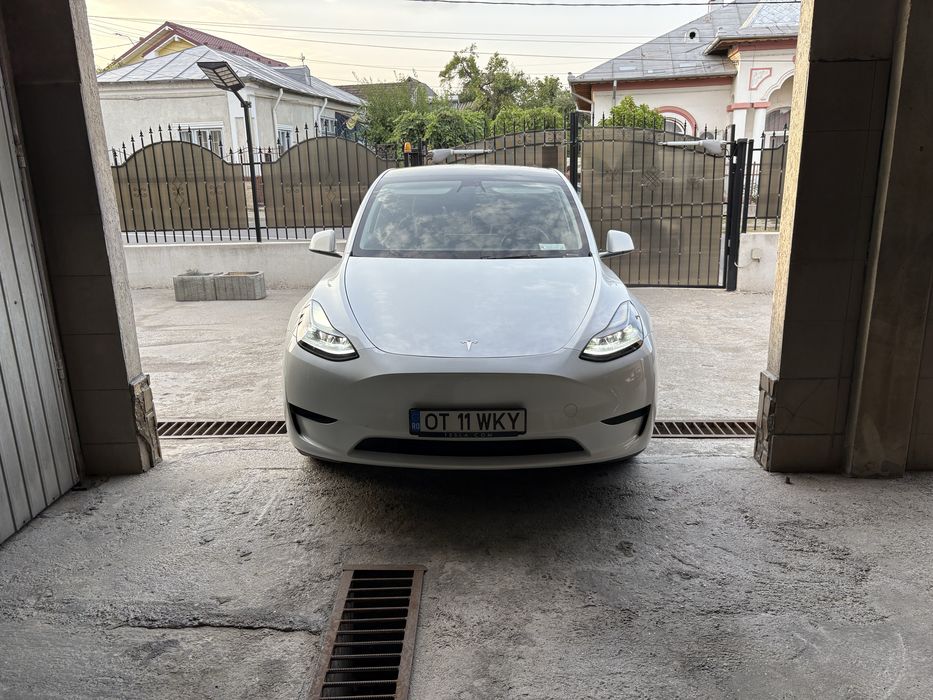 Vand Tesla model y