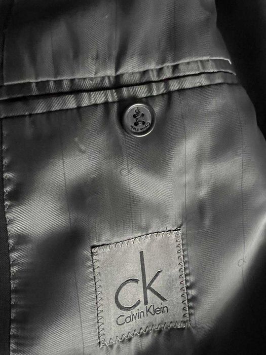 Оригинален костюм Calvin Klein размер 50(L)