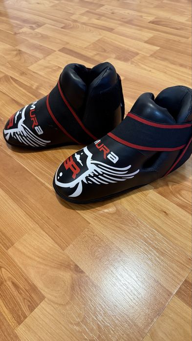 Dobok, botosei, sac de box, manusi, gantere  taekwon-do, kempo, copii