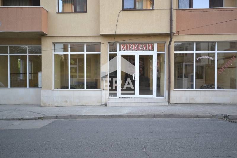 Просторен магазин под наем – кв. Любен Каравелов, Хасково