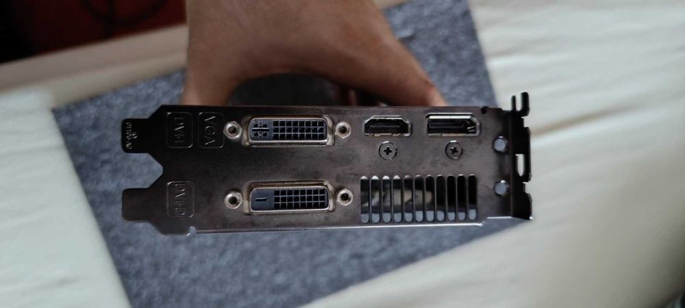 Placa video ASUS R7260X-OC-2GD5