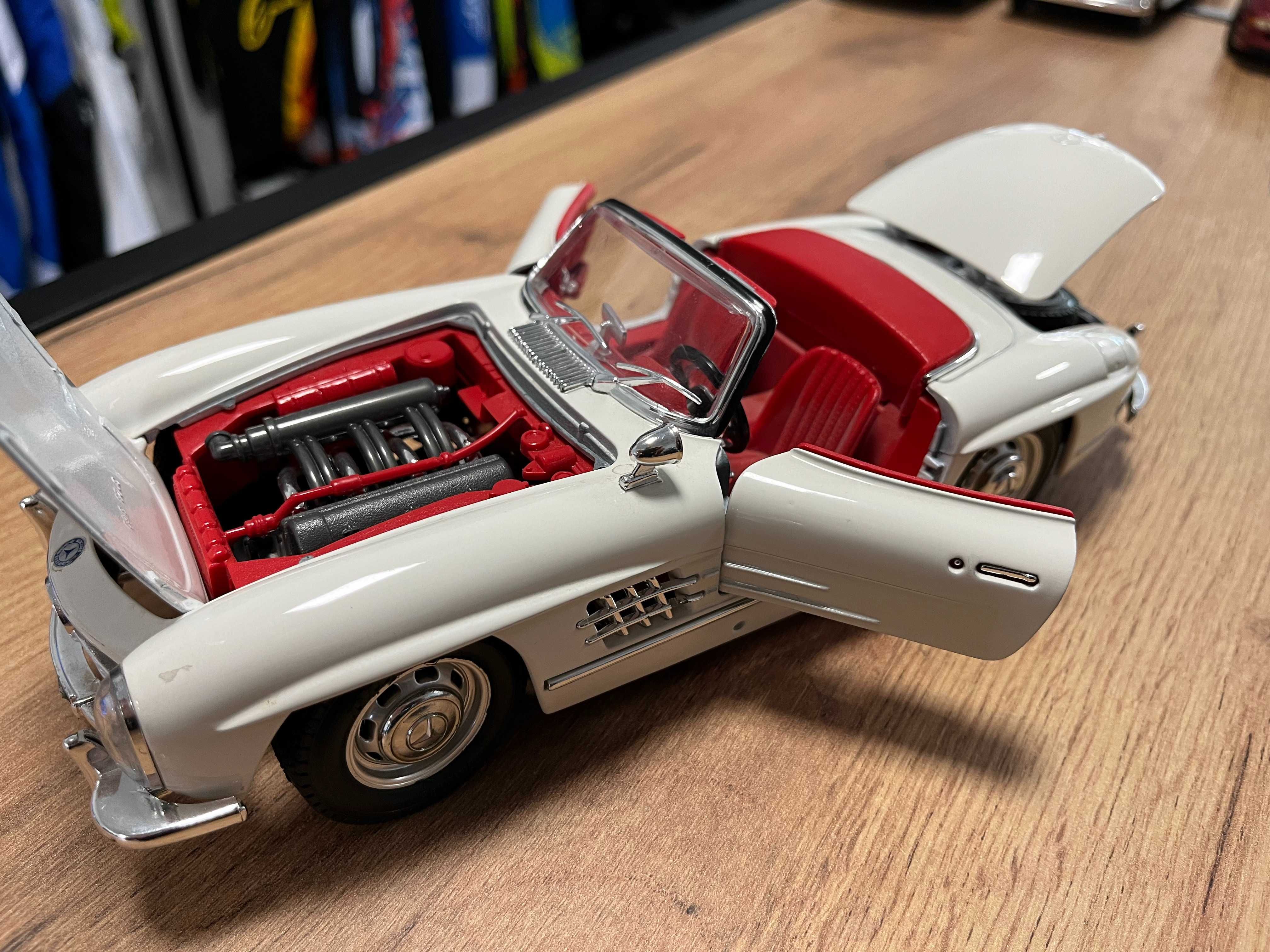 BBURAGO метален колекционерски модел количка MERCEDES BENZ 300 SL 1:18