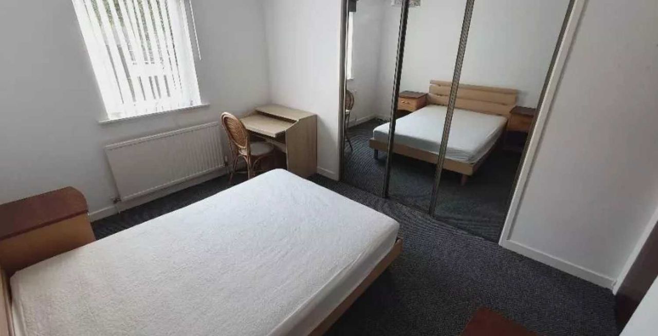 Дава се под наем Тристаен апартамент в Пловдив, Кършияка - 88 кв.м за 260.1 € - Снимка #1