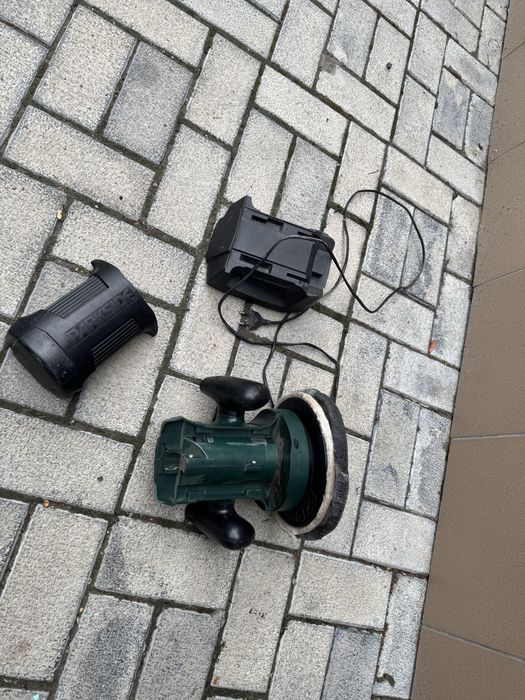 Masina polisat cu acumulator