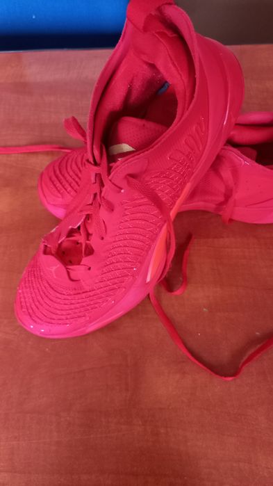 Ghete baschet Nike  Jordan Luka 1 University Red