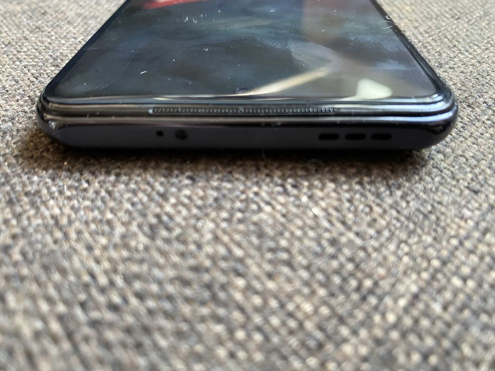 Redmi Note 10S.