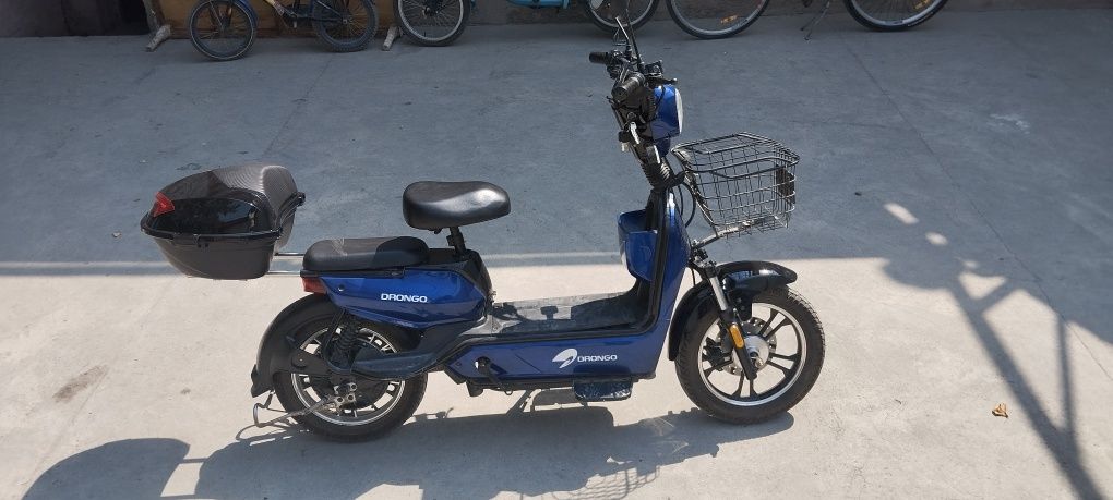 Skuter sotiladi yangidek aybi yuq