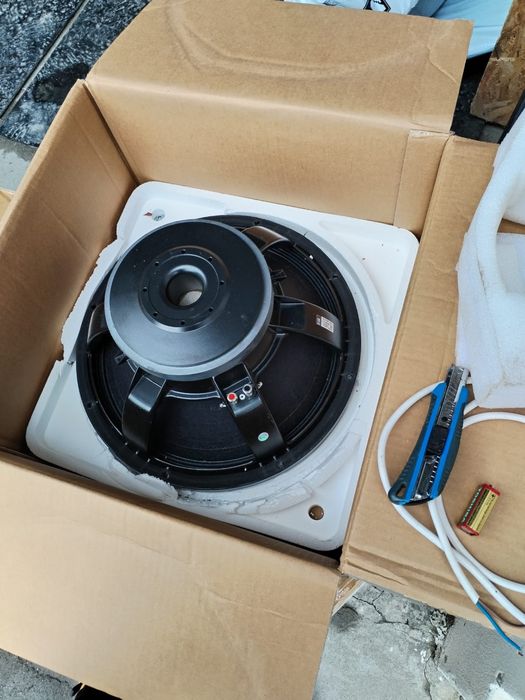 Vând dif 18 Sound LW 1400 noi
