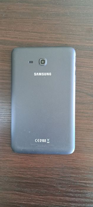 Vând tableta Samsung tab 3 lite