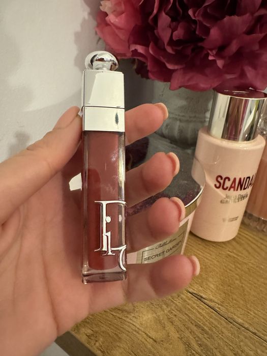 Vand gloss Dior 100 lei