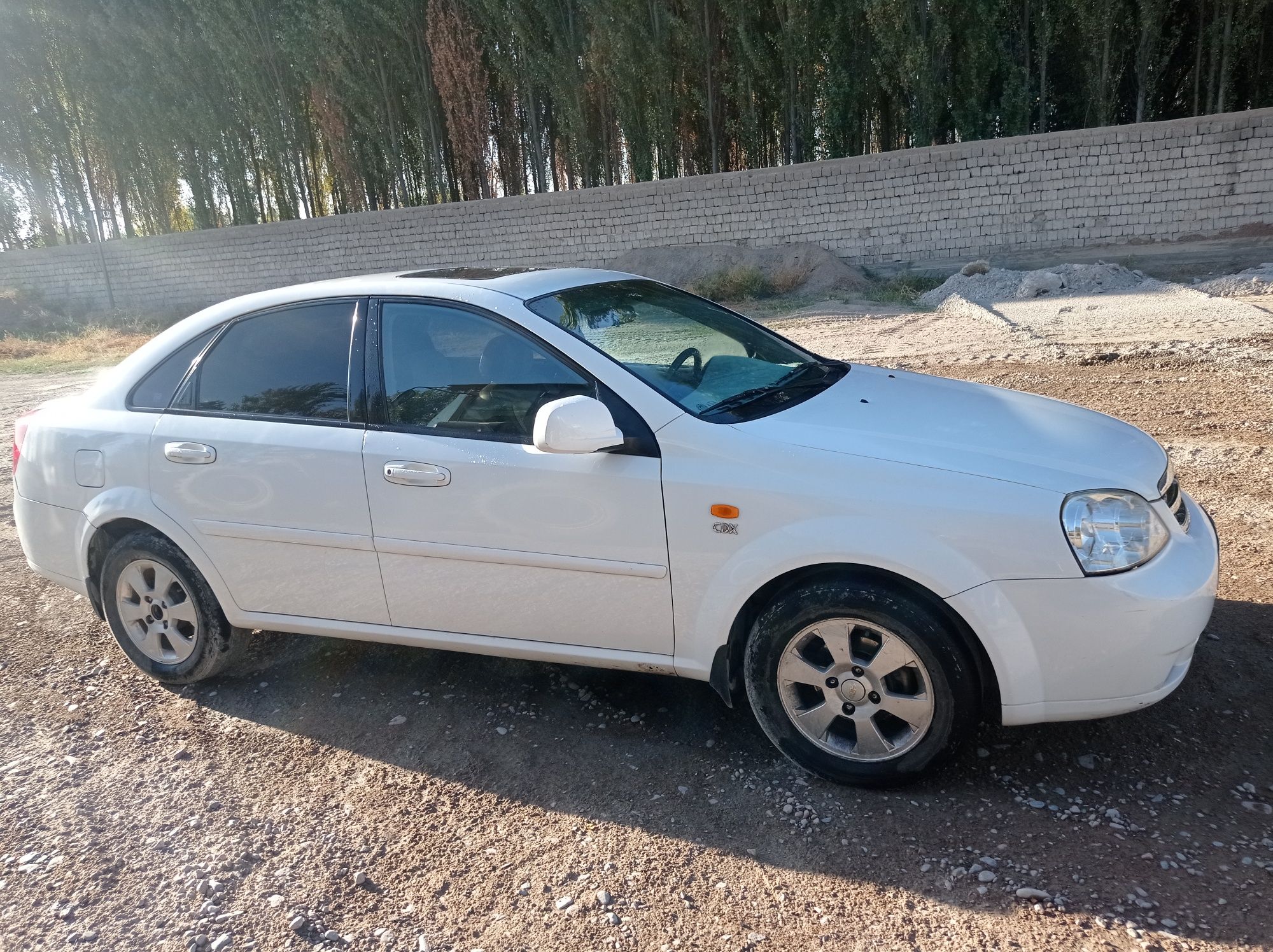 Автомобиль Ласетти