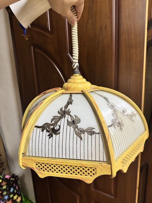 Люстры бывшие в употреблении