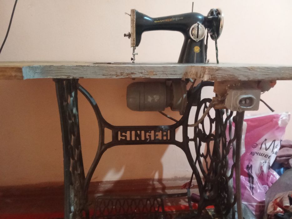 Tikuv mashini sotiladi