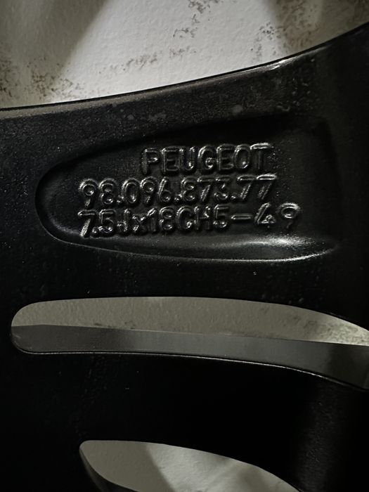 Jante 18 originale Peugeot 3008 5008 cu anv.iarna 225/55/18