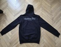 НАМАЛЕНИЕ! Оригинален мъжки суичър Christian Dior - Размер м/у М и Л