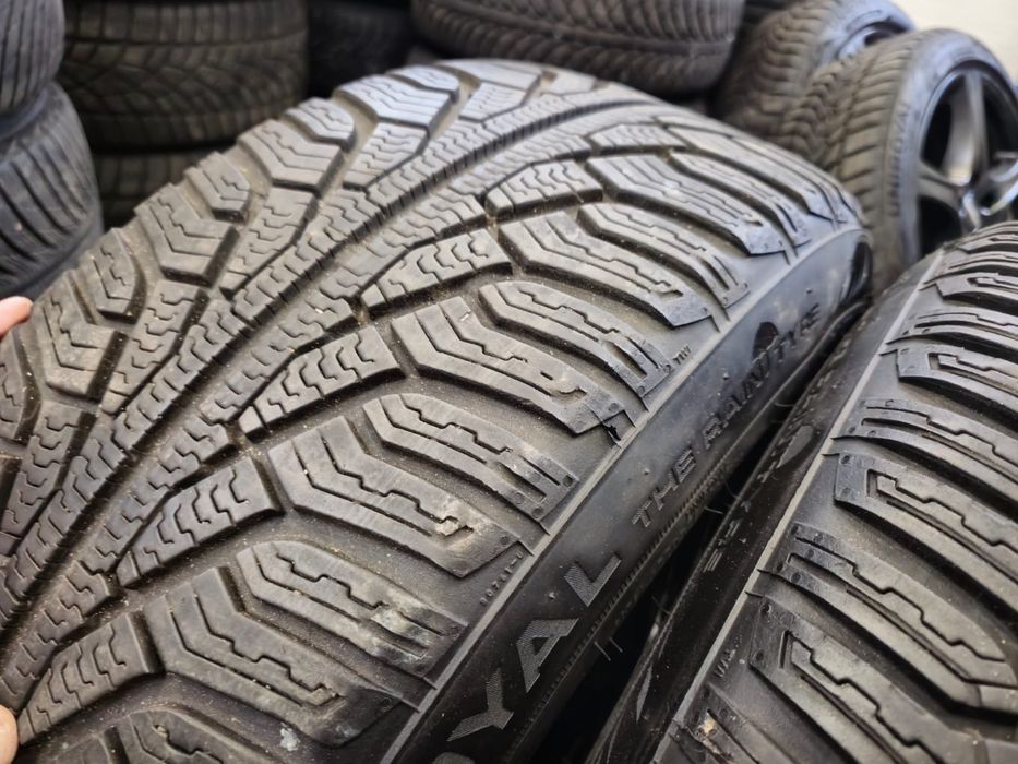 2 anvelope iarna Uniroyal 205 50 17 stare foarte buna