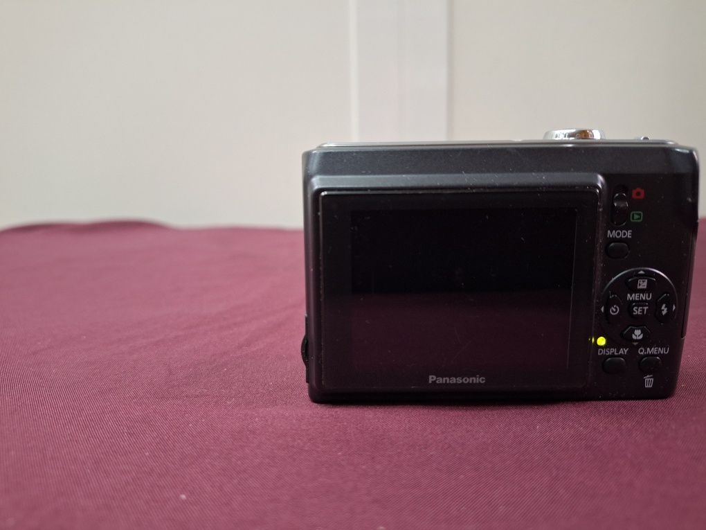 Цифров фотоапарат Panasonic Lumix DMC-LS80

14.1MP , Zoom 16