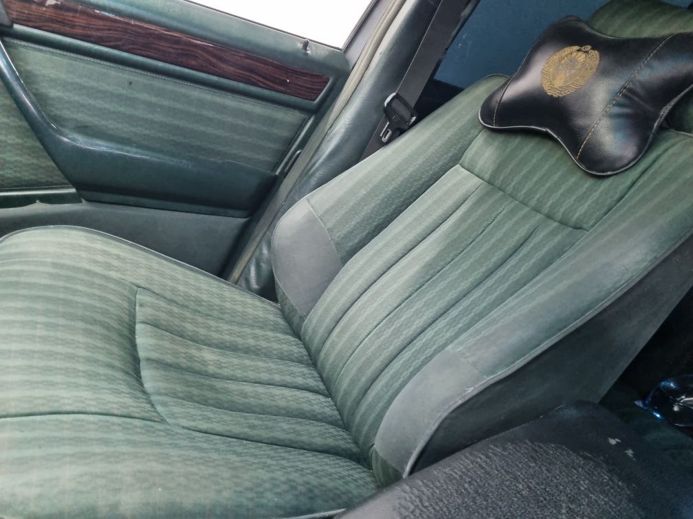 Mercedes-Benz W124