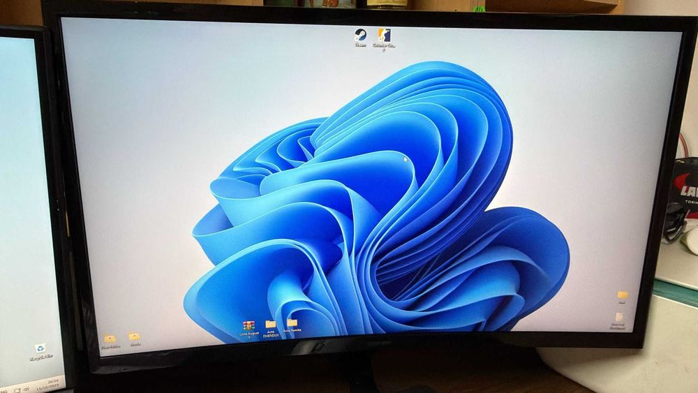 Monitor Curved Samsung LS24C36X 24"